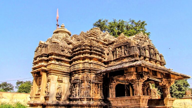jagat ambika mata temple udaipur rajasthan