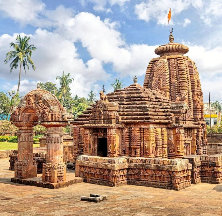 Mukteshwar Temple panoramic view