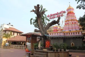 Chintamani temple pink spire picture