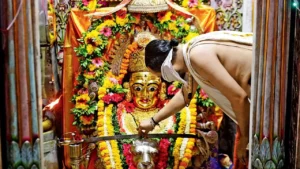 Mumbadevi Temple worship image