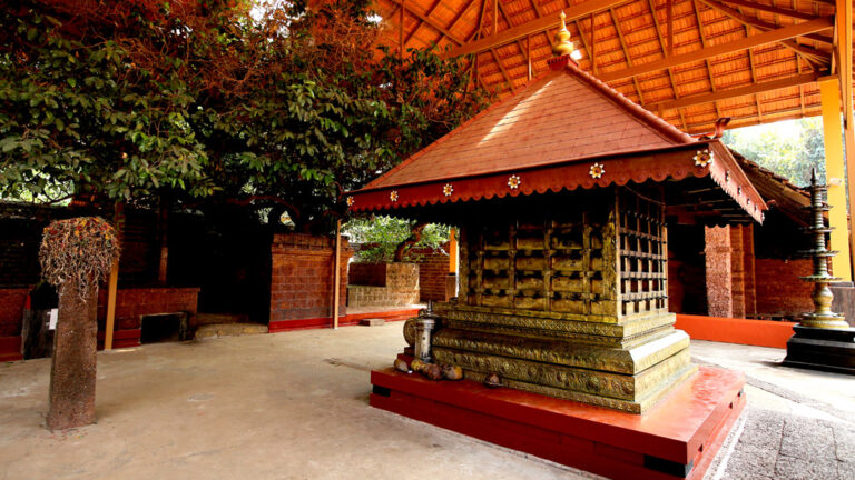 Kerala temple shrine image