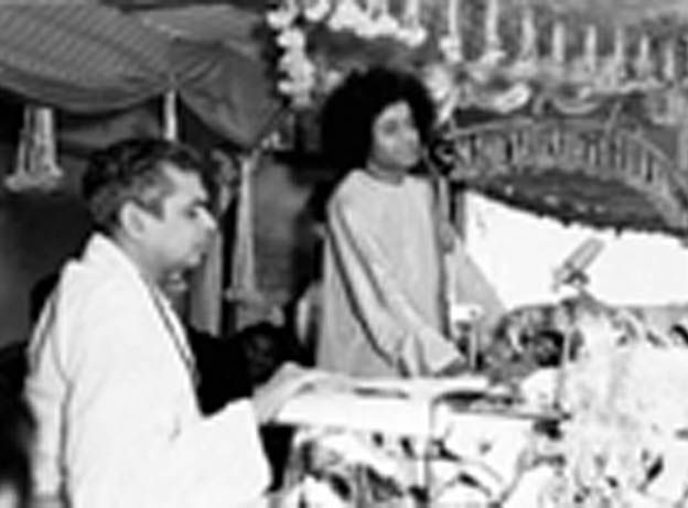 Bhagwan Shri Sathya Sai Baba divine temple gathering photo