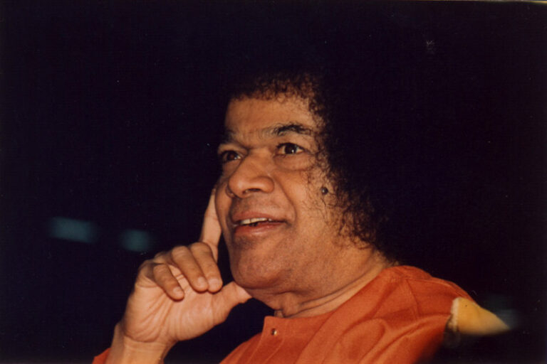 Shri Sathya Sai Baba divine spiritual teaching picture