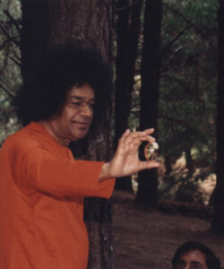 Bhagwan Shri Sathya Sai Baba serene hospital visit image