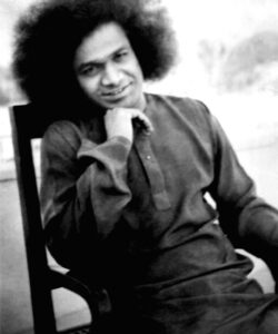 Bhagwan Shri Sathya Sai Baba peaceful sacred leadership image