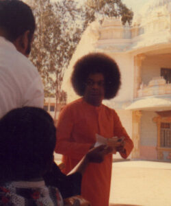 Bhagwan Shri Sathya Sai Baba spiritual discourse portrait picture