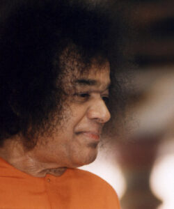 Bhagwan Shri Sathya Sai Baba serene spiritual gathering image
