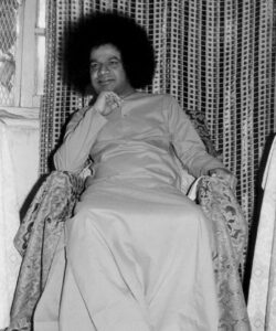 Shri Sathya Sai Baba peaceful divine smiling picture