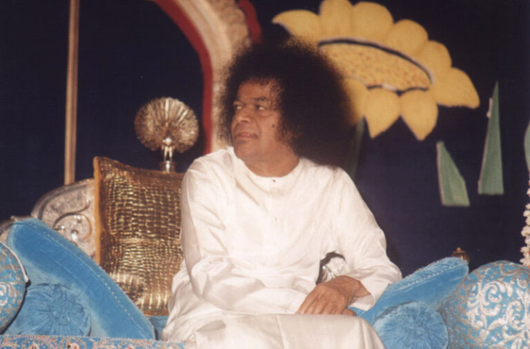 Shri Sathya Sai Baba serene spiritual temple image