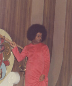 Bhagwan Shri Sathya Sai Baba spiritual discourse portrait picture