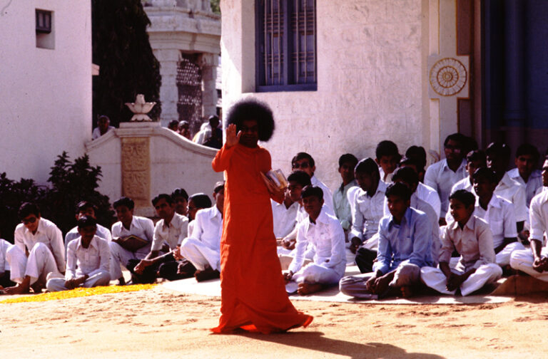 Shri Sathya Sai Baba sacred devotional bhajan image