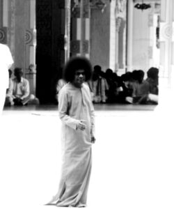 Bhagwan Shri Sathya Sai Baba divine ashram portrait picture