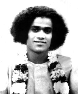 Bhagwan Shri Sathya Sai Baba serene spiritual gathering image