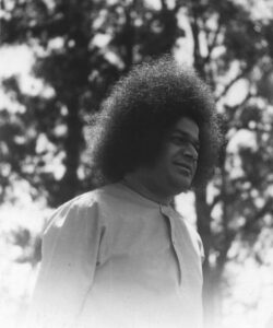 Shri Sathya Sai Baba divine darshan radiant picture