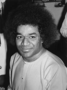 Giridhara Gopala Muraleedhara Hare
