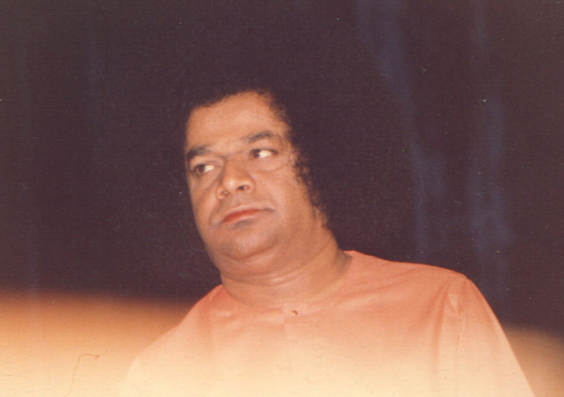 swami sri sathya sai baba classic photos selected original download free 2