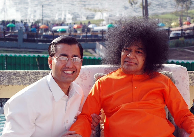 Deepak Anand with Sri Sathya Sai