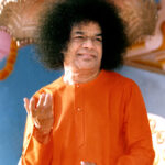 Sathya Sai Baba blessing gathering picture.