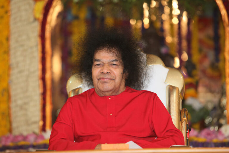 25th March 2011 Last Darshan Sai picture