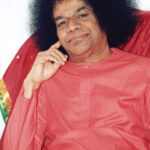 Serene spiritual leader Sathya Sai Baba picture