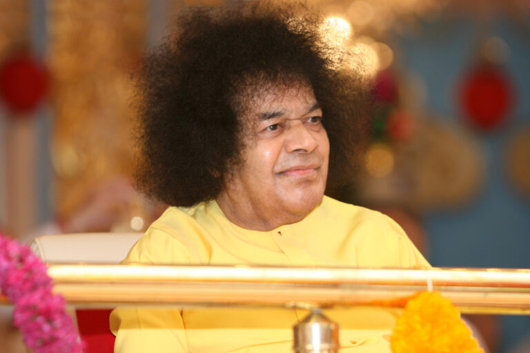 Shri Sathya Sai Baba peaceful darshan portrait