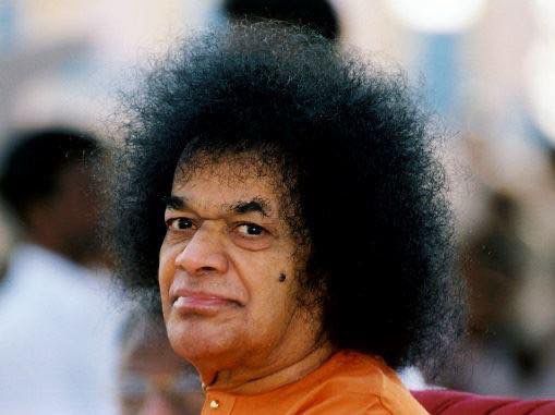Pathri, Parthi and Gunaparthi 55 Shri Sathya Sai Baba Compassionate Smiling Darshan Image