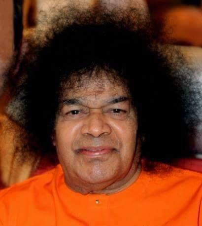 Shri Sathya Sai Baba Smiling Peaceful Darshan Photo