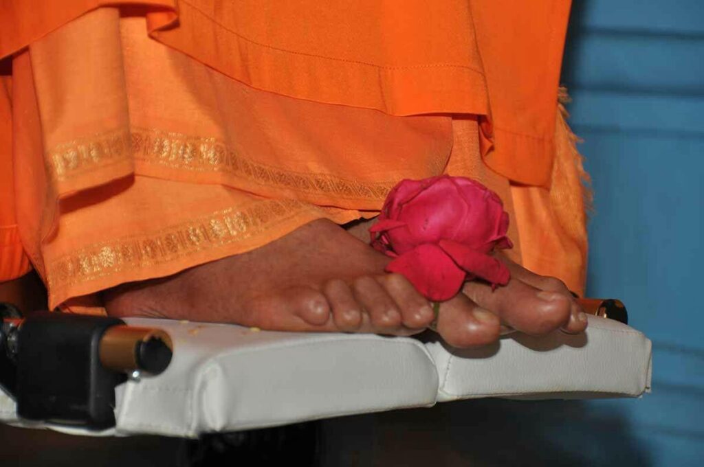 Living with God, living for God, living in God 61 Shri Sathya Sai Baba Folded Hands Greeting Photo