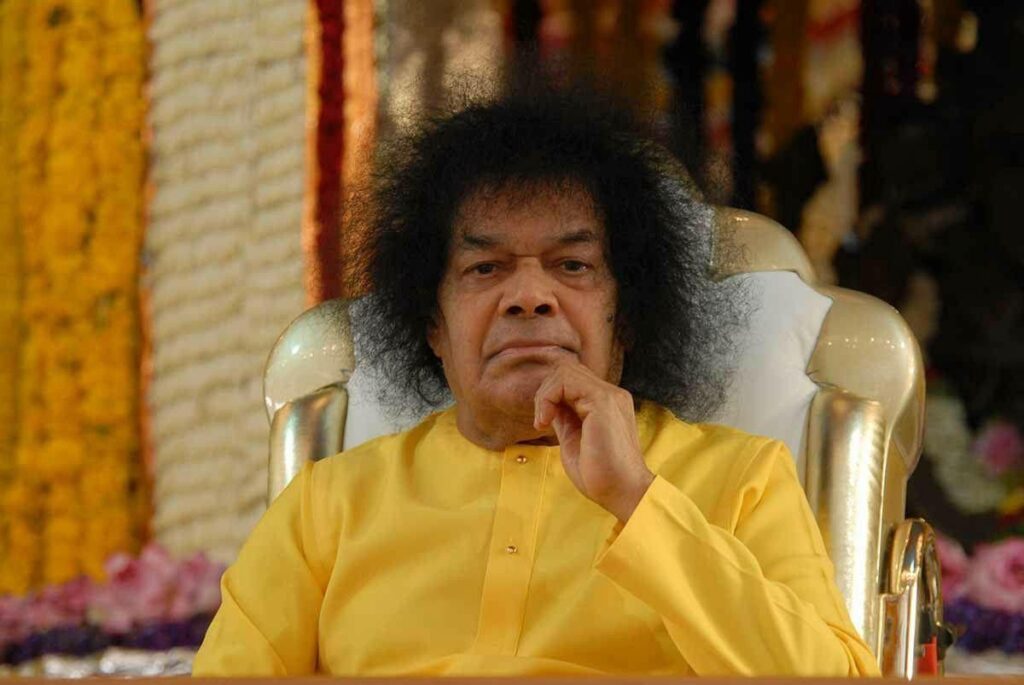 Shri Sathya Sai Baba spiritual gathering peaceful picture