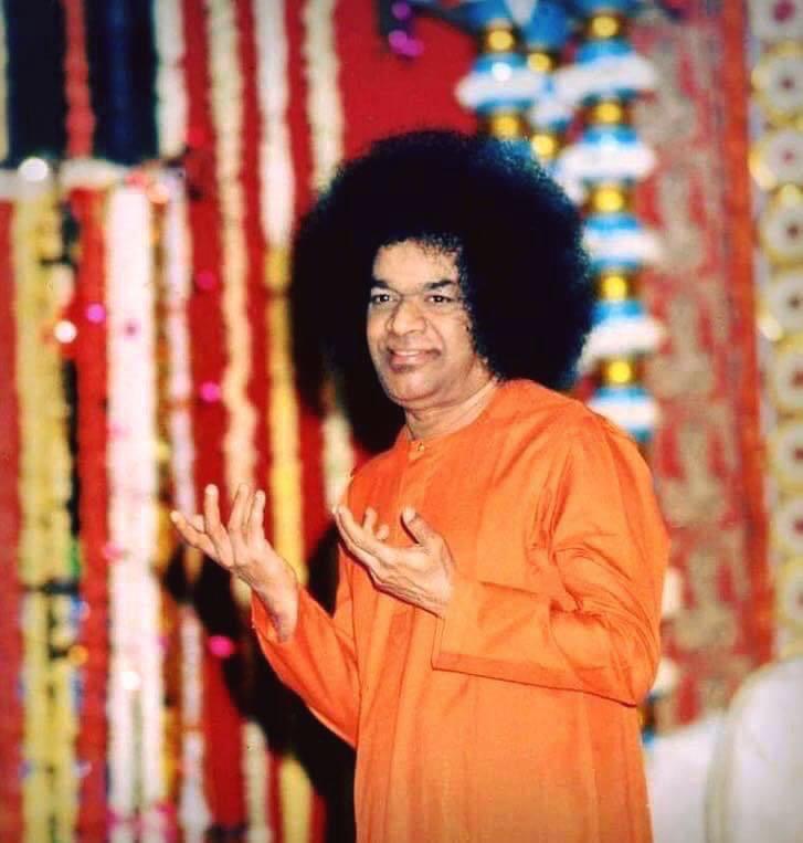 Bhagwan Shri Sathya Sai Baba divine blessing portrait picture