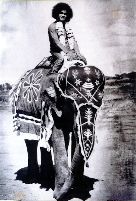 Ashramas and Varnas 54 SURANDAI 1958