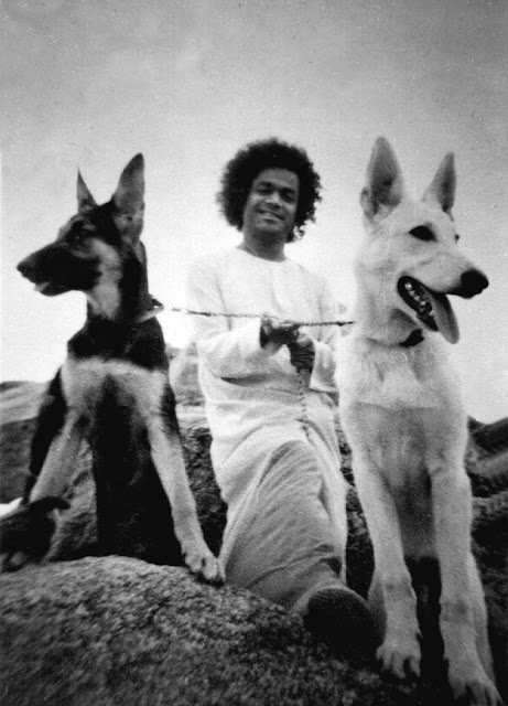 Sathya Sai with Jack and Jill