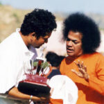 Shri Sathya Sai Baba with cricketer Sachin