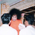 Shri Sathya Sai Baba providing spiritual guidance