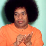 Sathya Sai Baba explaining spiritual teachings