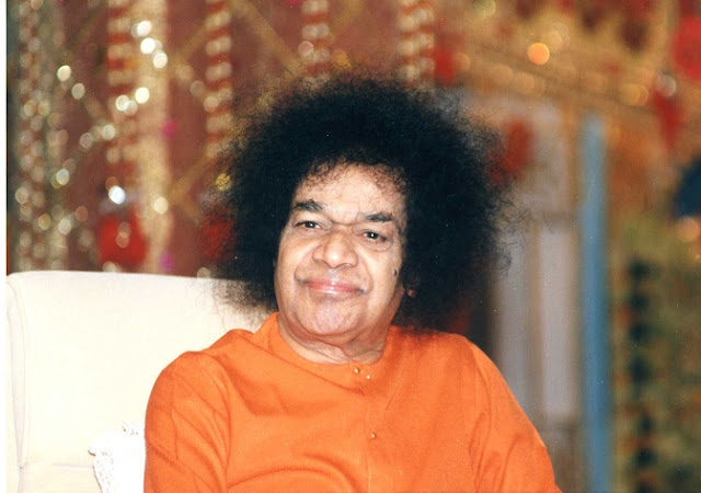 Sri Sathya Sai On: Lessons from the Mahabharata – Part 1 63 Sathya Sai Baba smiling spiritual portrait picture