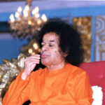 Bhagwan Shri Sathya Sai Baba giving blessings image