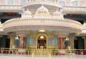 Sri Sathya Sai temple entrance picture