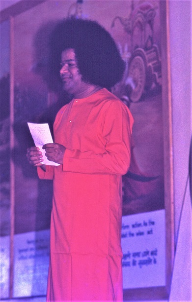 Shri Sathya Sai baba Time is the very form of God... Time wasted is life wasted... 56 Discourse 1 8