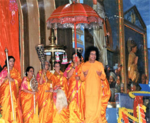 Bhagwan Shri Sathya Sai Baba in procession picture