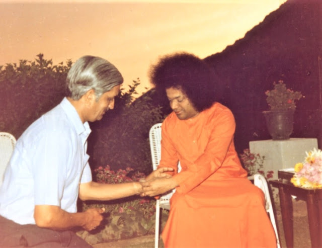 Sathya Sai Baba divine blessings