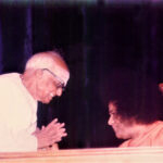 Sathya Sai Baba blessing Professor Kasturi image