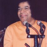 Bhagwan Shri Sathya Sai Baba speaking image