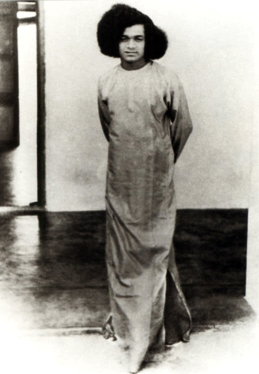 Sathya Sai Baba peaceful seated pose picture