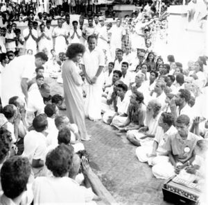 Bhagwan Shri Sathya Sai Baba blessing devotees image