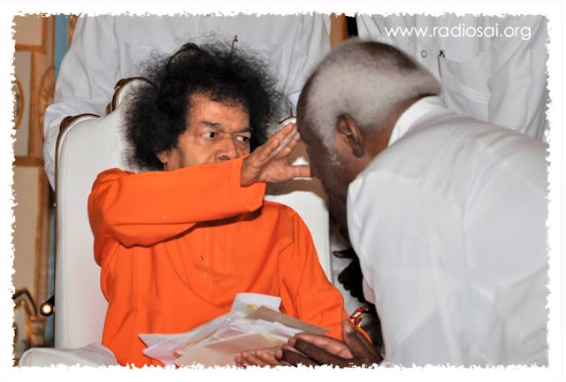 Bhagwan Shri Sathya Sai Baba truth image