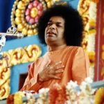 Bhagawan Sri Sathya Sai Baba delivering divine discourse