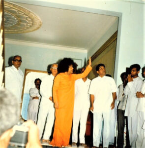 Sathya Sai Baba blessing university visitors image