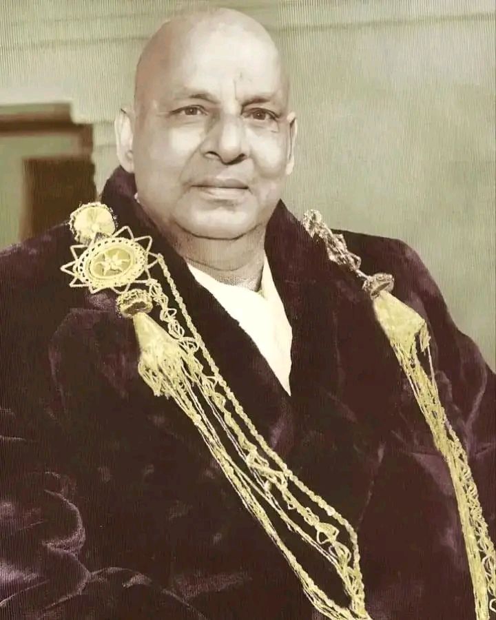 74287b08717507a7bf845cd838722870 1