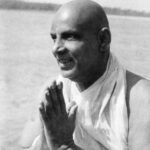 Swami Sivananda offering peaceful prayerful spiritual blessings